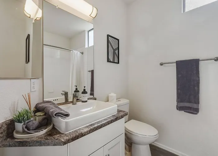 Ascent 1070 2br L 2ba L Free Parking L Pool L Gym Apartment