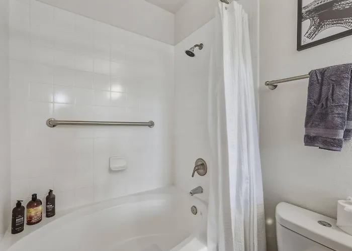 Ascent 1070 2br L 2ba L Free Parking L Pool L Gym