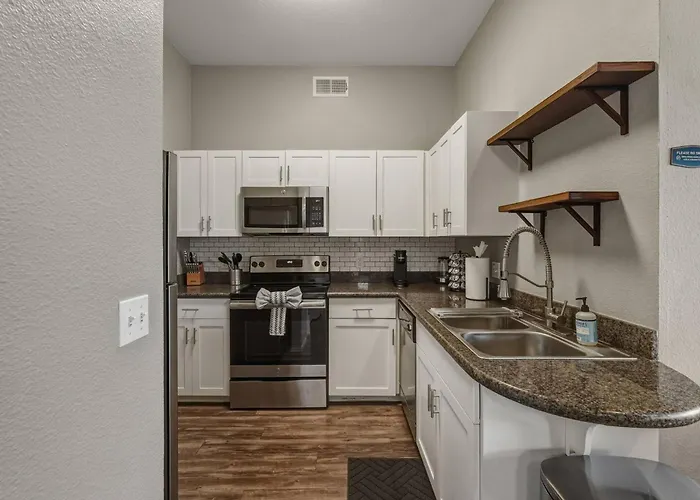 Ascent 1070 2br L 2ba L Free Parking L Pool L Gym Apartment Scottsdale